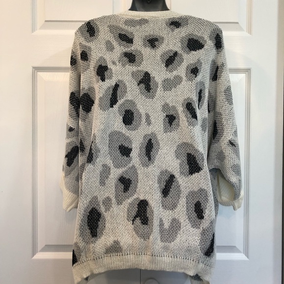NWT Jodefil Over Sized, Animal Print, Light Weight Sweater - Picture 5 of 5